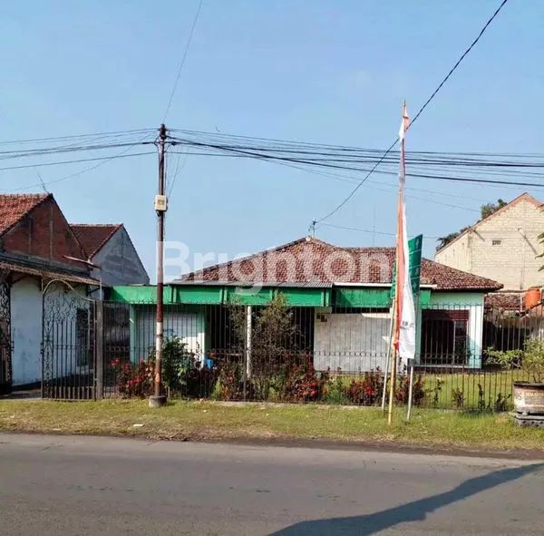 image TANAH LUAS + RUMAH DEKAT SIMPANG LIMA GUMUL  - KEDIRI (2)