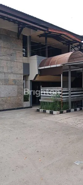 image RUMAH BESAR SAYAP BUAH BATU (2)