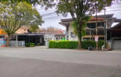 image RUMAH BESAR SAYAP BUAH BATU (1)