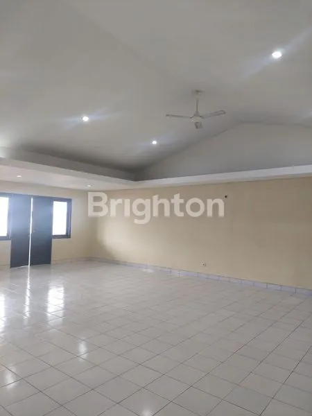 image DUA BLOK RUKO 4 LANTAI DI LOKASI PREMIUM DEKAT RENON (8)