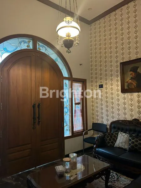 image RUMAH ELEGAN MODERN KLASIK DI SENGKALING MALANG (2)