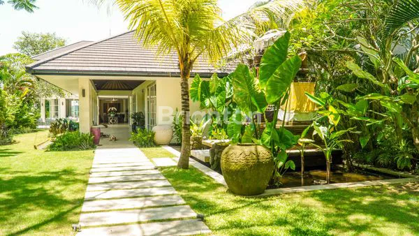 image LUXURY FREEHOLD VILLA IN MUNGGU  (1)