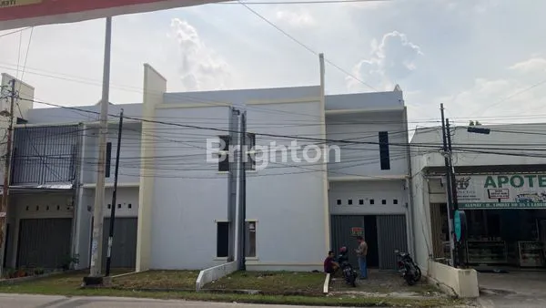 RUKAN DI PINGGIR JALAN UNTUK USAHA