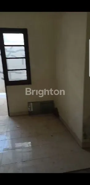 image DISEWAKAN RUMAH DI KOTA WISATA CIBUBUR (7)