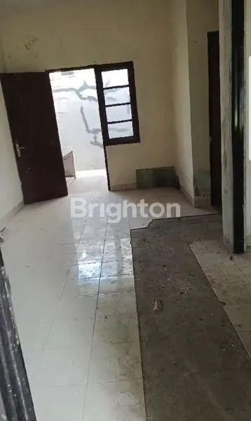 image DISEWAKAN RUMAH DI KOTA WISATA CIBUBUR (6)