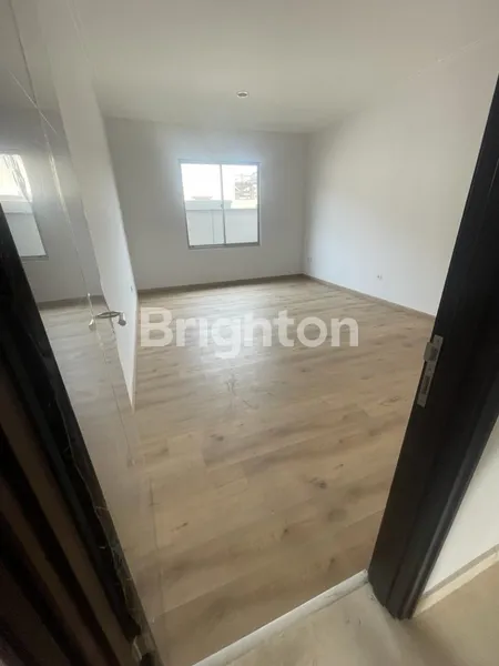 image MURAH DIBAWAH HARGA DEVELOPER RUMAH BARU 2LT TIPE PALM, GOLF ISLAND CLUSTER VIOLIN - PIK JAKARTA (4)