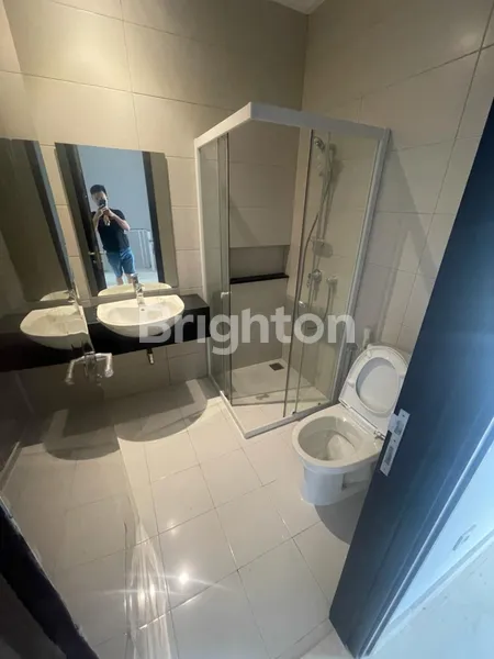 image MURAH DIBAWAH HARGA DEVELOPER RUMAH BARU 2LT TIPE PALM, GOLF ISLAND CLUSTER VIOLIN - PIK JAKARTA (7)