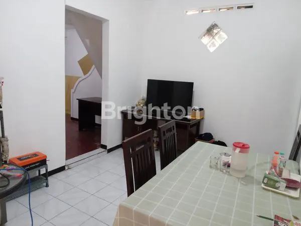 image RUMAH CANTIK 2 LANTAI SIAP HUNI SEMANGGI, PASAR KLIWON, SURAKARTA (8)