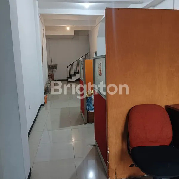 image RUKO  3 LANTAI SIAP HUNI DEKAT PUSAT KOTA (1)