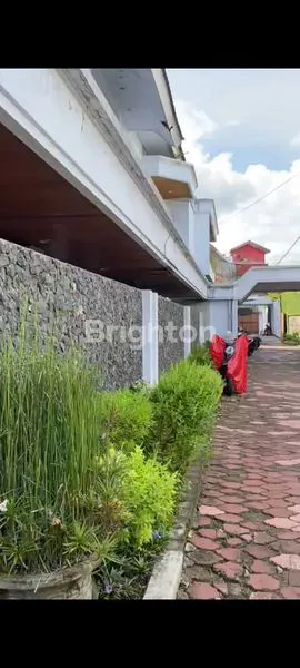 image DIJUAL RUMAH DAN TOKO DLM SATU KAWASAN (5)