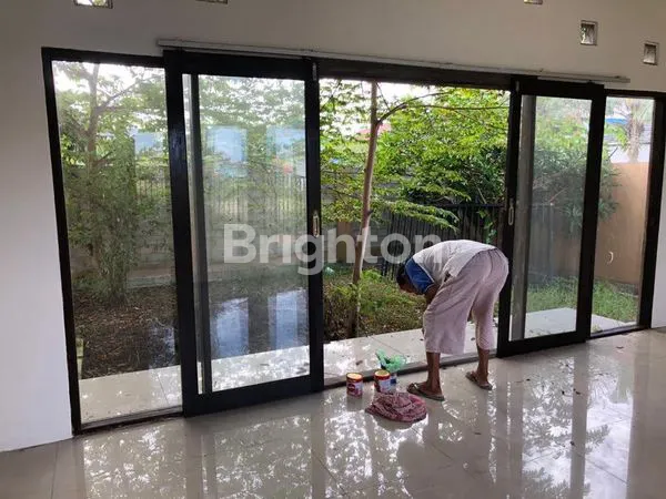 image DIJUAL CEPAT RUMAH MEWAH BARU SELESAI DIBANGUN (8)