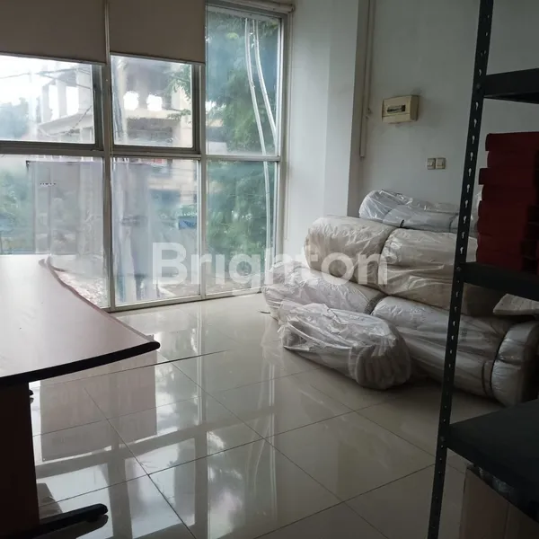 image RUKO  3 LANTAI SIAP HUNI DEKAT PUSAT KOTA (6)