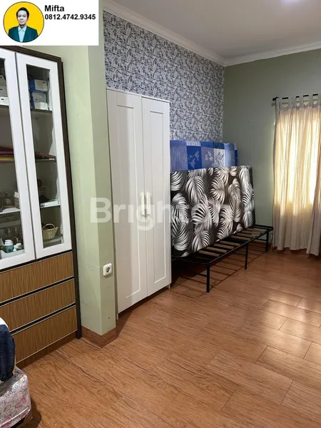 image 163.  DIJUAL RUMAH DI REGENCY MELATI MAS KOTA TANGERANG SELATAN LUAS & NYAMAN (7)