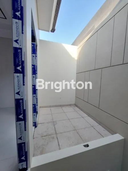 image RUMAH BARU GRESS ROW LEBAR DEKAT HR MUHAMMAD MADAME CHANG MINIMALIS MEWAH DARMO PERMAI SELATAN HOEK (1)