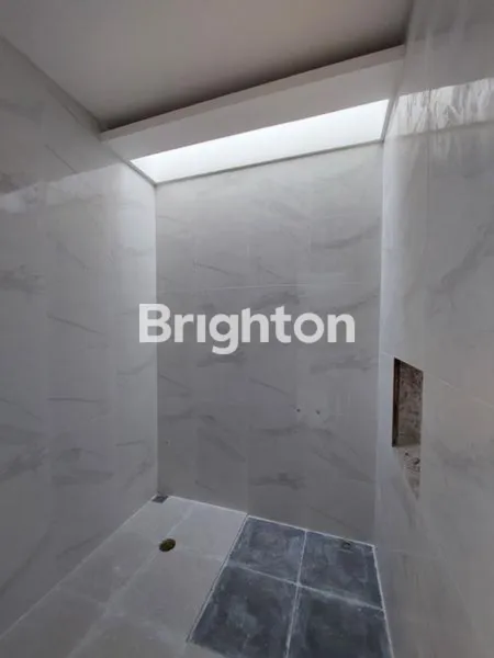 image RUMAH BARU GRESS ROW LEBAR DEKAT HR MUHAMMAD MADAME CHANG MINIMALIS MEWAH DARMO PERMAI SELATAN HOEK (3)