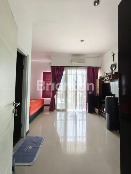 image RUMAH 2 LANTAI TERAWAT SIAP HUNI DI PONDOK NIRWANA WONOREJO PERMAI RUNGKUT SURABAYA TIMUR  (3)