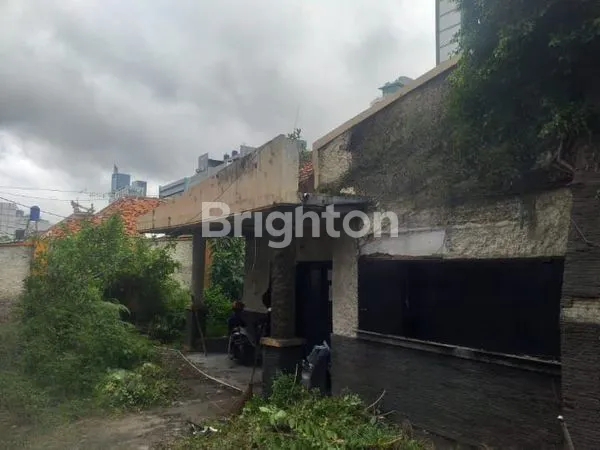 image RUMAH STANDART DAN TUA BUTUH RENOVASI KEBUN SIRIH JAKARTA PUSAT (3)