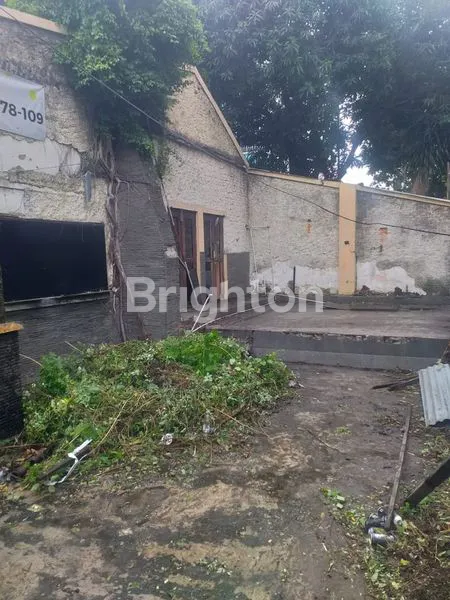 image RUMAH STANDART DAN TUA BUTUH RENOVASI KEBUN SIRIH JAKARTA PUSAT (4)
