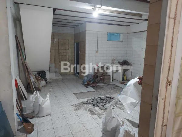 image RUMAH 3 LANTAI DAERAH GAJAHMADA (6)