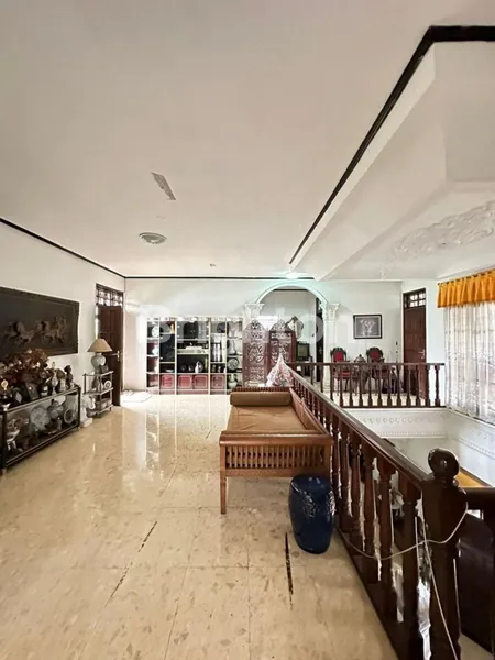 image RUMAH MEWAH 2 LANTAI LIMO CINERE FULLY FURNISHED ASRI SIAP HUNI (5)