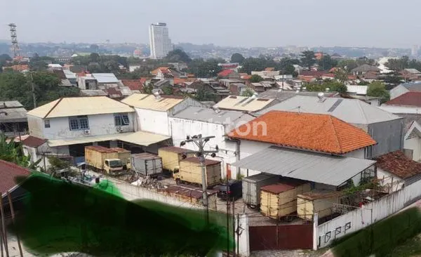 DIJUAL / DI SEWAKAN GUDANG 1100M  MUAT 10 TRONTON DAERAH MAJAPAHIT SEMARANG TIMUR