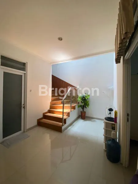 image RUMAH 2 LANTAI SIAP HUNI DI BUKIT REVARIA SEMI FURNISHED  (4)