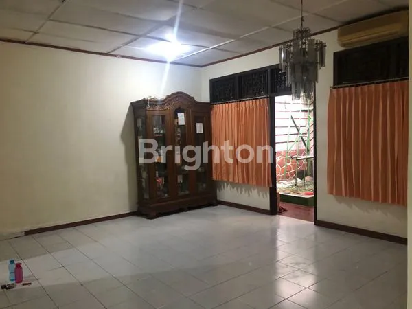 image RUMAH CANTIK DALAM PERUMAHAN STRATEGIS DEKAT LRT CIBUBUR (3)