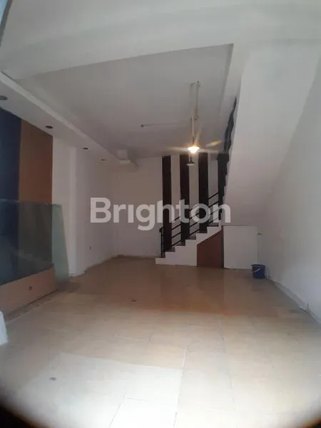 image RUKO + KOSAN 3 LT SELANGKAH DARI UB LANGSUNG BISA BUAT USAHA (3)