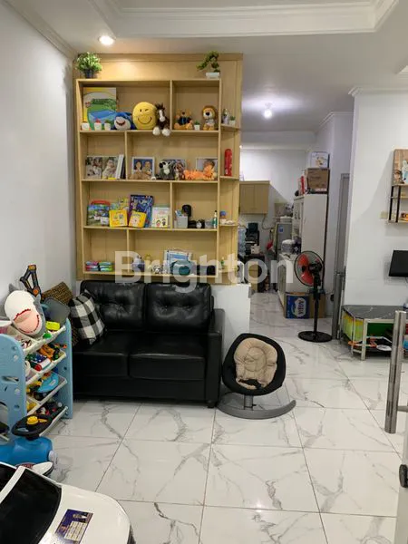 image RUMAH CANTIK 2 LANTAI DALAM PERUMAHAN DI CIBUBUR (5)