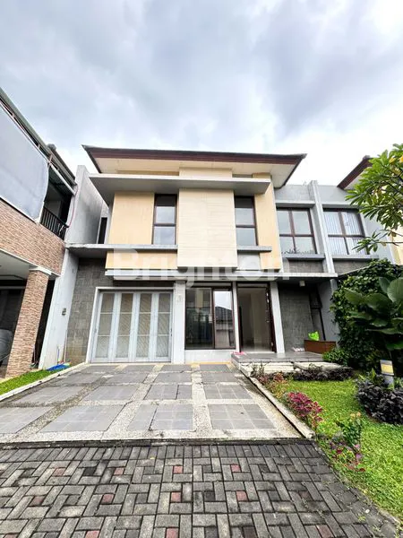 image HARGA TERMURAH! TURUN HARGA! RUMAH 2 LANTAI CLUSTER PRECIA LEBAR 10, BRAND NEW BELUM PERNAH DIHUNI, RAPIH SIAP MASUK, THE EMINENT, BSD (1)
