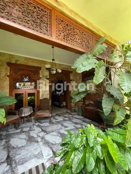 image RUMAH CANTIK MODERN ETHNIC DEKAT PINTU TOLL DALAM KOMPLEK BUKIT CINERE INDAH DEPOK (2)