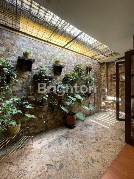 image RUMAH CANTIK MODERN ETHNIC DEKAT PINTU TOLL DALAM KOMPLEK BUKIT CINERE INDAH DEPOK (5)