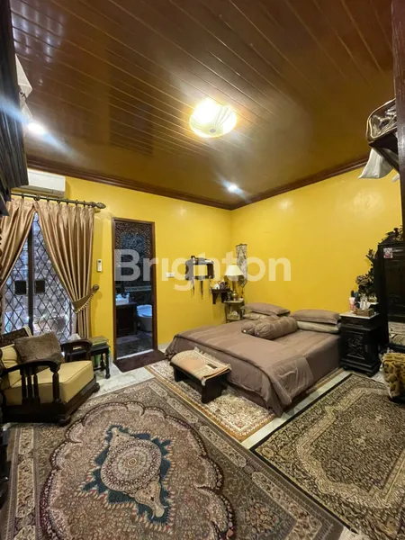 image RUMAH CANTIK MODERN ETHNIC DEKAT PINTU TOLL DALAM KOMPLEK BUKIT CINERE INDAH DEPOK (7)