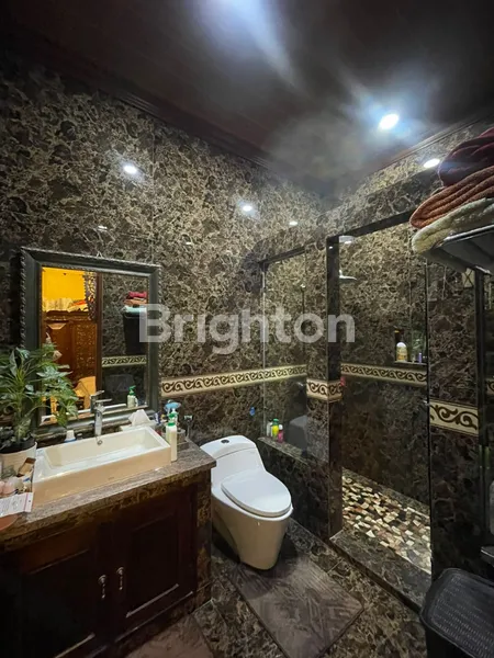 image RUMAH CANTIK MODERN ETHNIC DEKAT PINTU TOLL DALAM KOMPLEK BUKIT CINERE INDAH DEPOK (8)