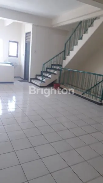 image RUKO 3 LANTAI DEKAT KUPANG INDAH DUKUH KUPANG HOKKY DARMO MAYJEN SUNGKONO HR MUHAMMAD PAKUWON MALL (6)