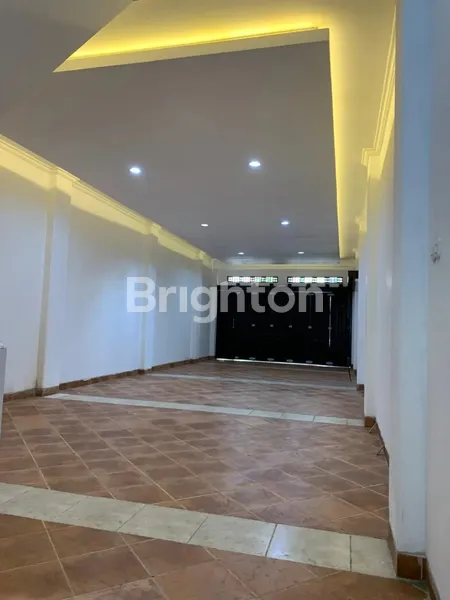 image RUMAH USAHA 3,5 LANTAI DI SATELIT BARAT, SURABAYA (3)