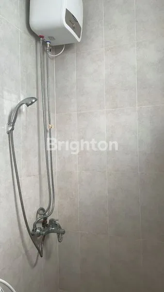 image DISEWAKAN RUMAH SEMIFURNISH TENGAH KOTA BERNUANSA MINIMALIS LOKASI DALAM PERUMAHAN GRANDCITY AMAN NYAMAN HARGA NEGO (6)
