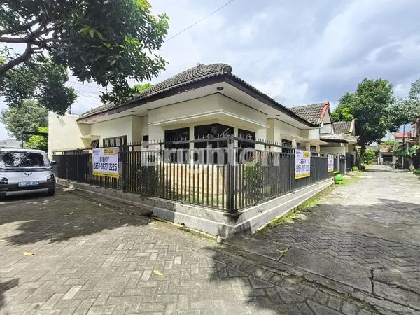 image RUMAH HOOK DI TENGAH KOTA KEDIRI (2)