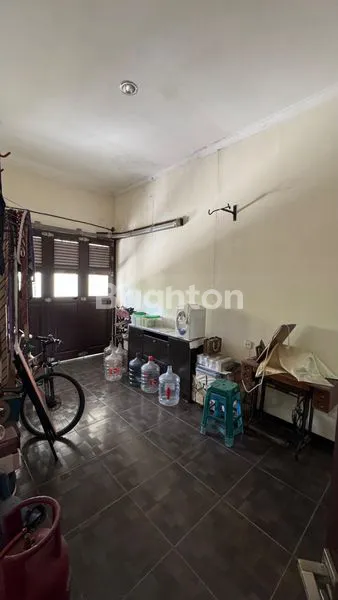image RUMAH NGINDEN INTAN TIMUR BAGUS TERAWAT DEKAT MANYAR TIRTOASRI, MANYAR TIRTOMOYO, MANYAR TIRTOYOSO, MANYAR INDAH, MANYAR KARTIKA, MANYAR REJO, KLAMPIS INDAH, KLAMPIS ANOM, MANYAR KERTOADI (4)
