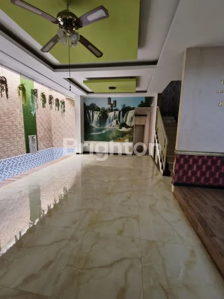 image RUMAH 2 LANTAI POJOK SIAP HUNI SEMI FURNISH (2)