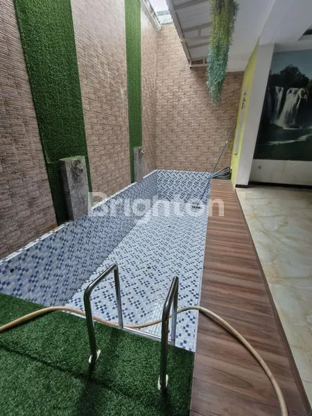 image RUMAH 2 LANTAI POJOK SIAP HUNI SEMI FURNISH (3)