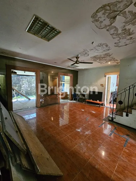 image RUMAH STRATEGIS DEKAT UNPAM DAN ALUN-ALUN PAMULANG (5)