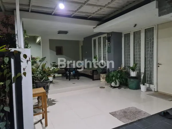 image RUMAH 2 LANTAI TERAWAT MASIH DI HUNI DI PONDOK NIRWANA PANDUGO  MEDOKAN AYU SURABAYA (2)