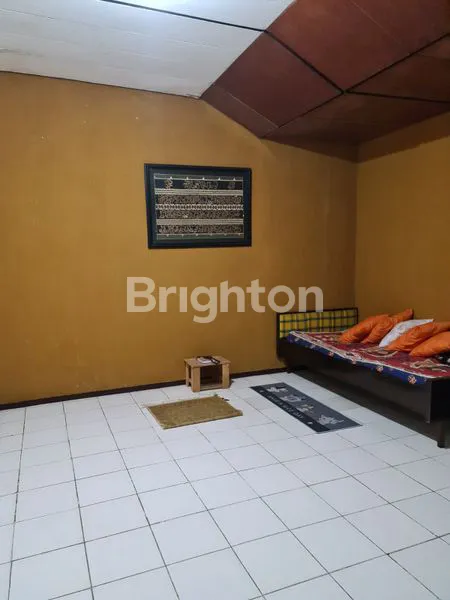 image RUMAH 2 LANTAI TERAWAT MASIH DI HUNI DI PONDOK NIRWANA PANDUGO  MEDOKAN AYU SURABAYA (6)
