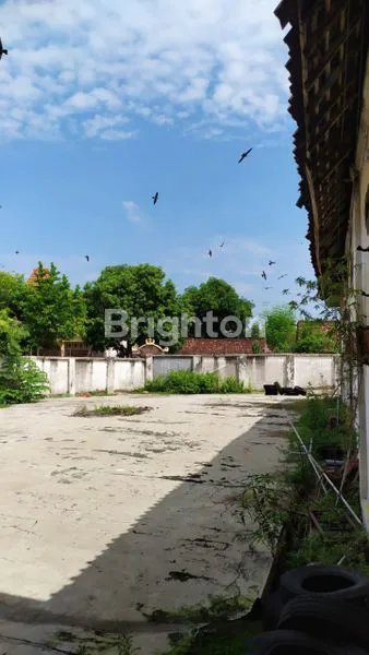 image TEMPAT USAHA TENGAH KOTA CARUBAN (5)