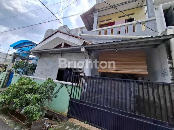 image RUMAH UTAMA DAN ADA KOSTKOSTAN DIKEBUN JERUK (1)