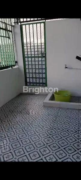 image RUMAH CANTIK LT 120M² DEKAT RS IA MOEIS (8)