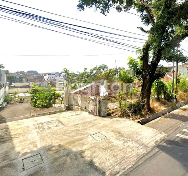 image RUMAH HITUNG TANAH COCOK UNTUK DIBANGUN HOTEL  (1)