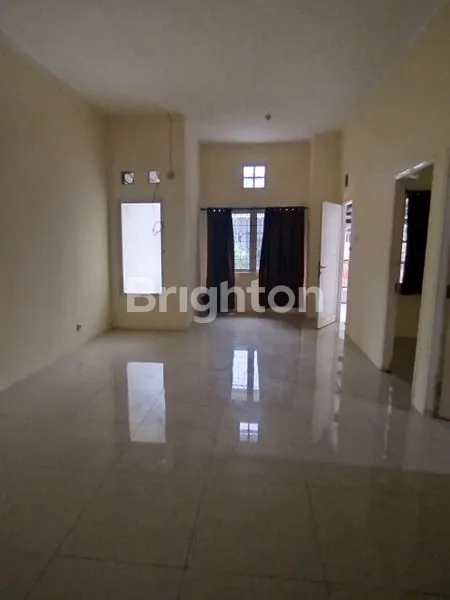 image RUMAH SIAP HUNI DI PINUS GRAHA RAYA BINTARO TANGERANG SELATAN (2)