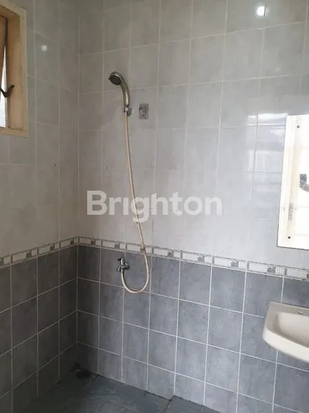 image DISEWAKAN RUMAH 2 LANTAI DI KOTA WISATA CIBUBUR (3)